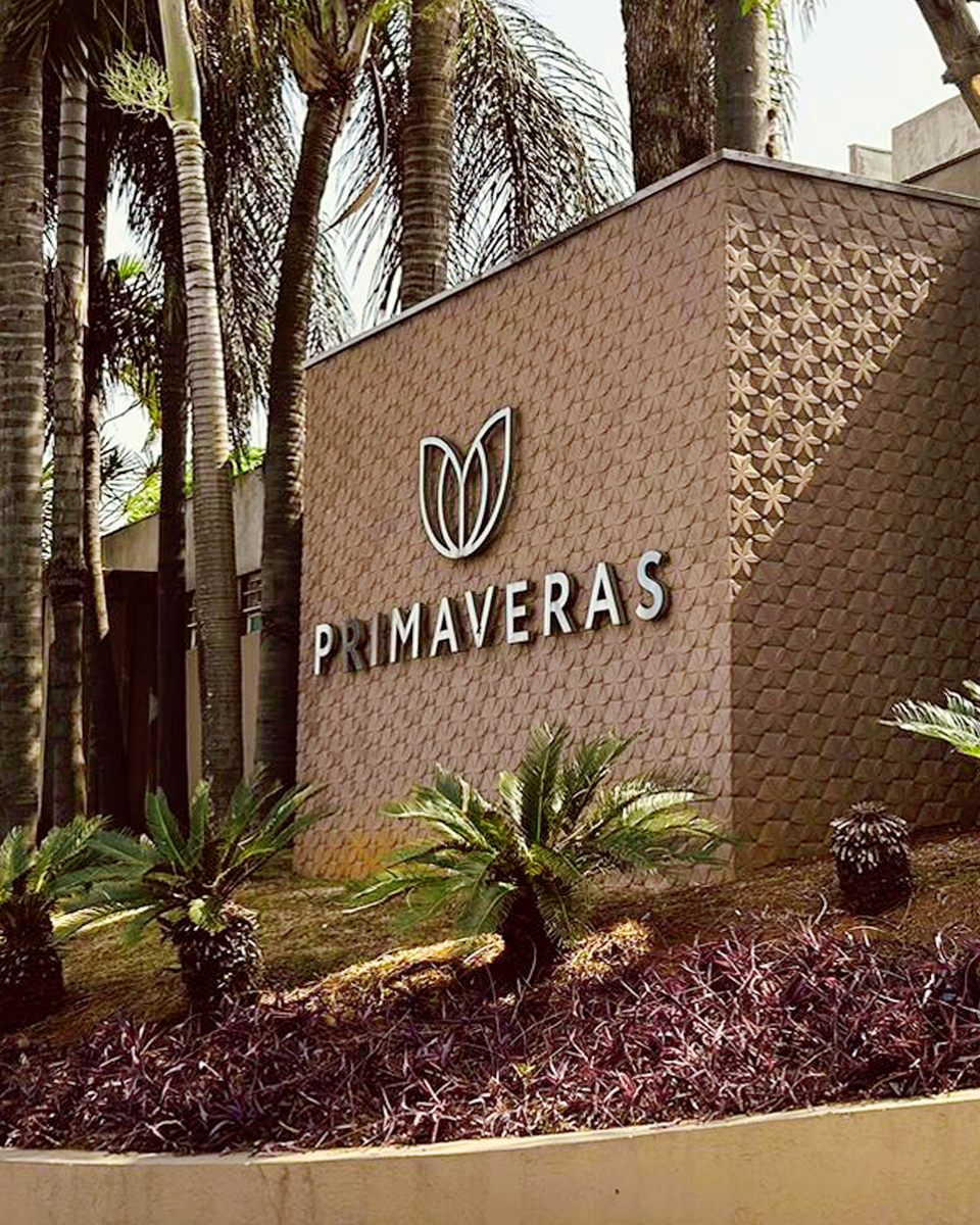 Entrada Cemitério Primaveras I, um ambiente acolhedor e cuidadosamente preservado para receber as famílias.